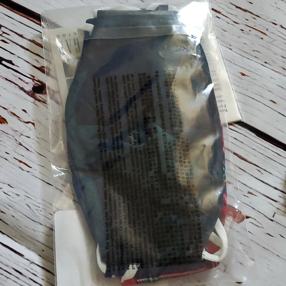 🆕️ FAMILY REUSABLE FABRIC MASKS (13 TOTAL) 😷